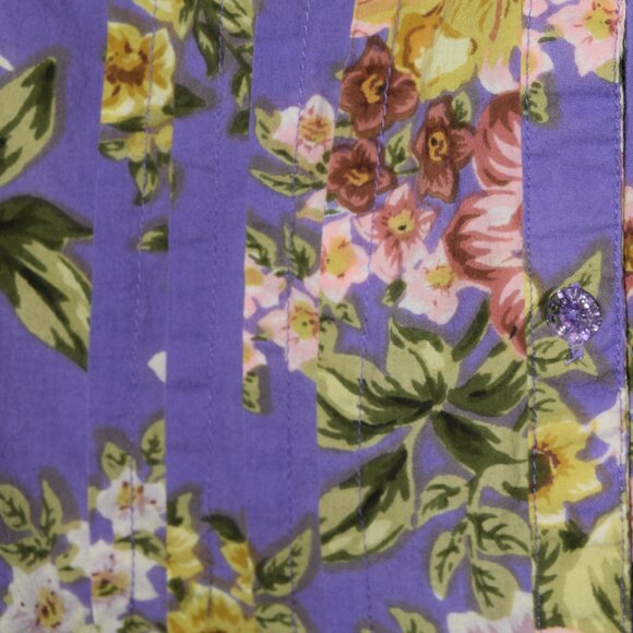 Denim 24/7 Floral, Button Front Blouse, Purple Background, size 32W - Picture 7 of 16